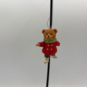 Hallmark Keepsake Ornament 2002 Gracie Skates 4th In The Snow Cub Club Collectio